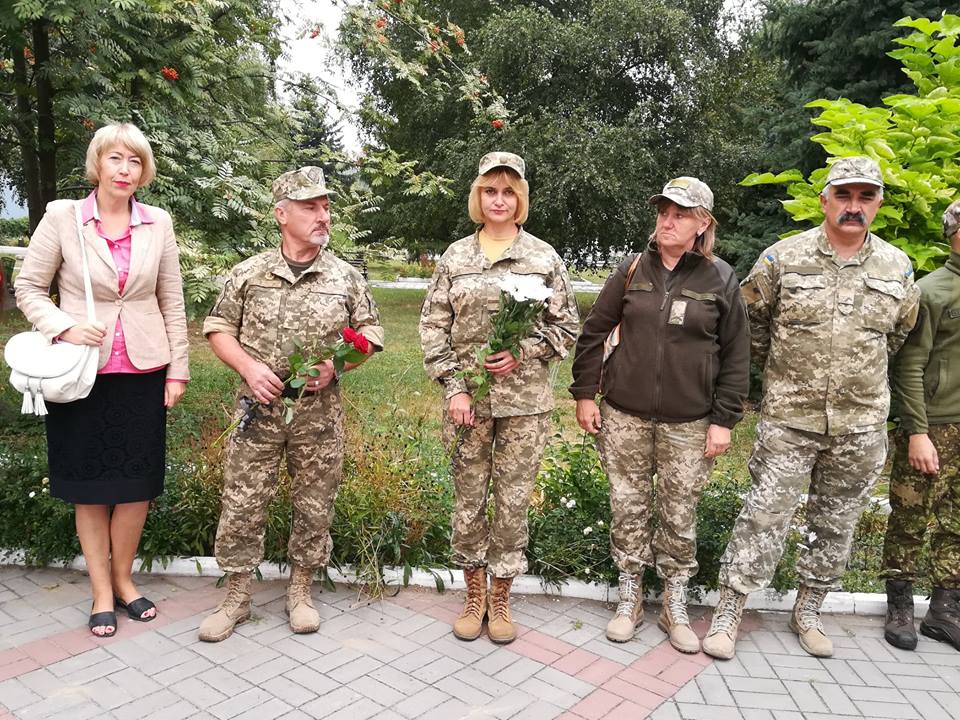 Сегодняшние новости кременной. Кременная Луганской. Бугаев Сергей Кременная Луганской обл. Мэр города Кременная. Колесник Андрей Андреевич Кременная Украина.